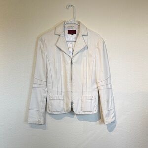 Elegant Cream Women's Blazer